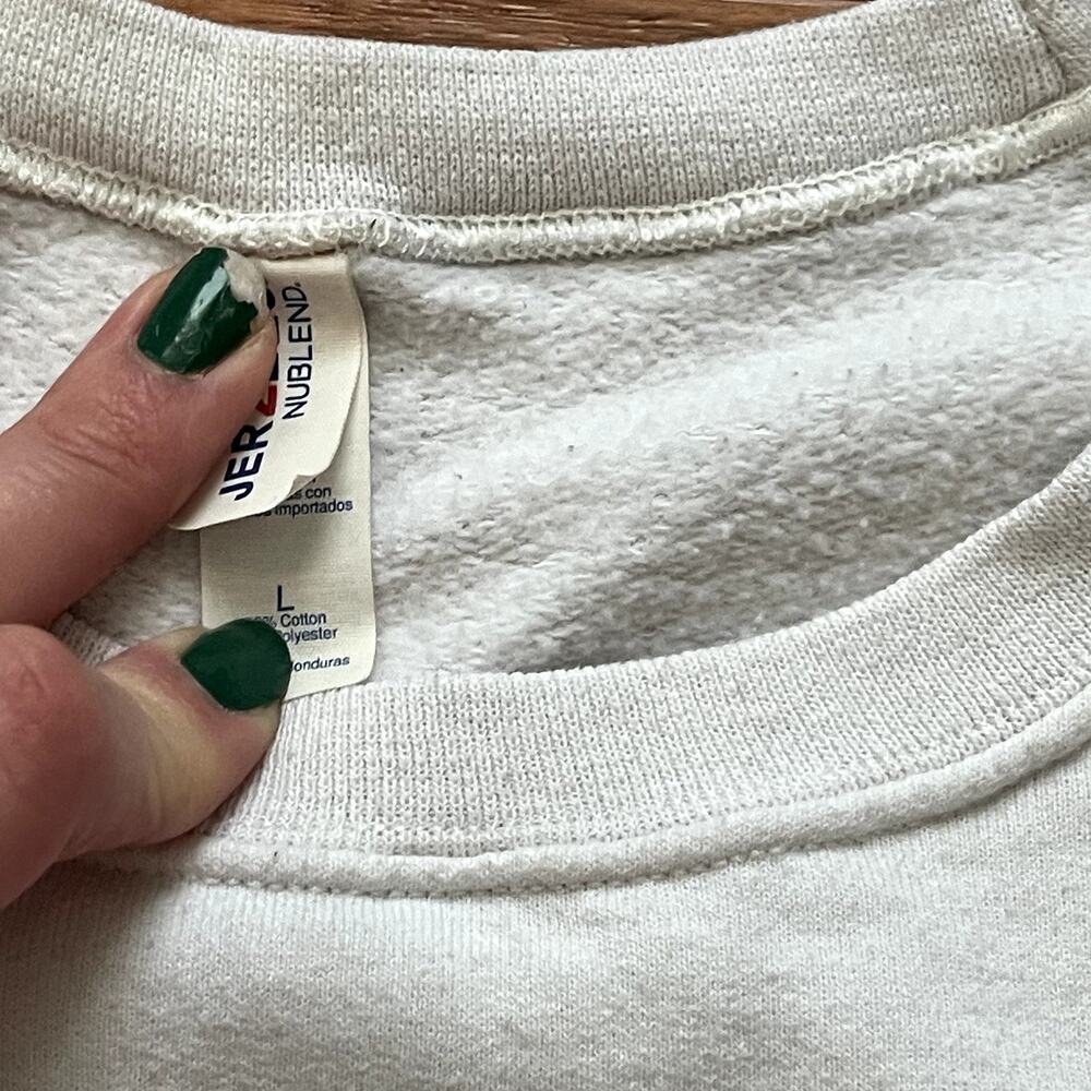 Newport Rhode Island White and Navy Blue Crew Neck Sweatshirt Size Large - Picture 4 of 6